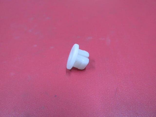 UNIVERSAL UNIVERSAL-; ÖN/ARKA CAM KRİKO KLİPSİ TÜM ARAÇLAR İÇİN