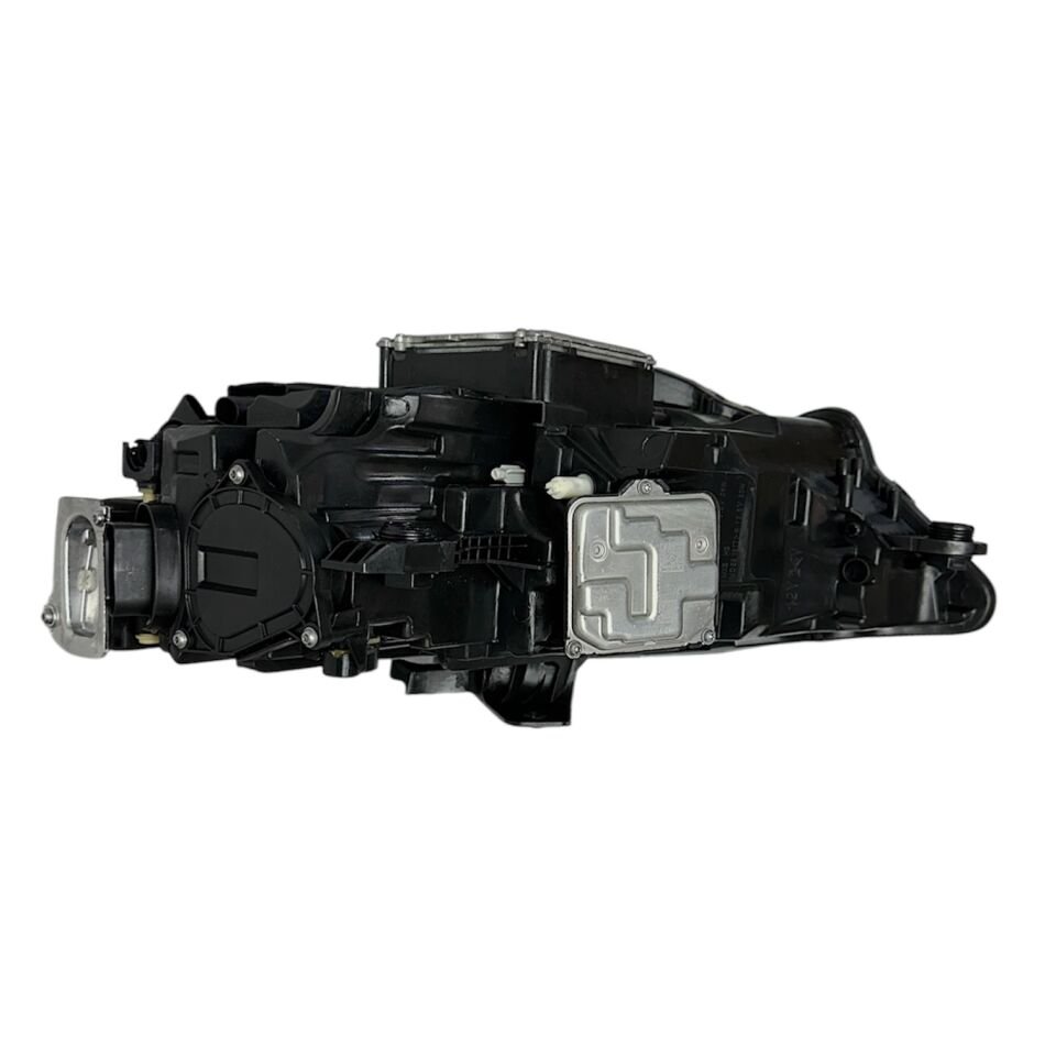 Audı Far A3 16-19 Sağ (Matrix/Beyinler Üstünde)