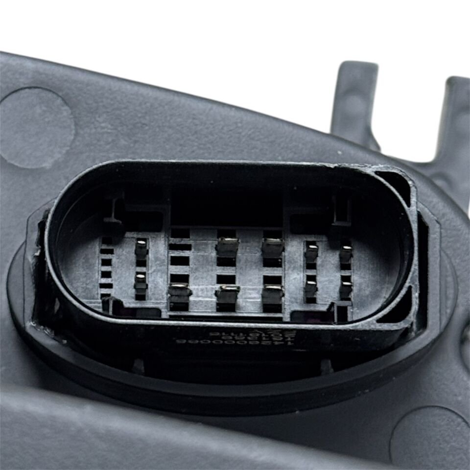 Audı Far A4 16-19 Sol (Yuvarlak Mercek/Beyinsiz