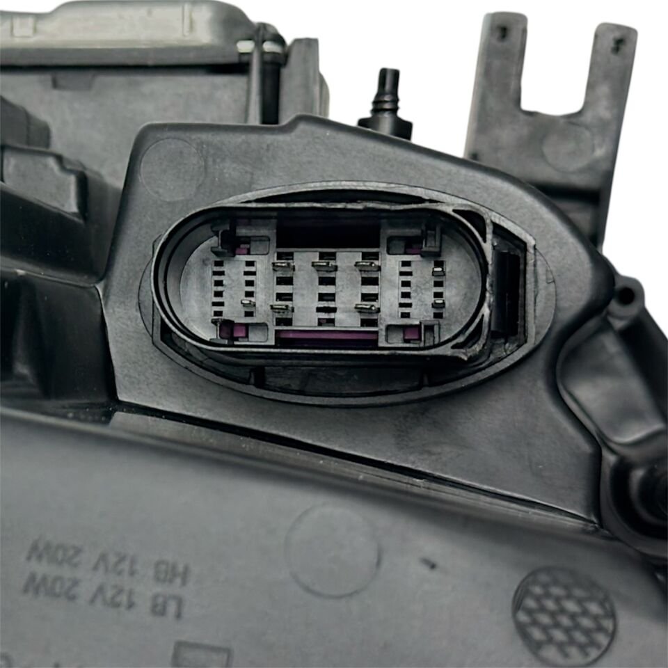 Audı Far A4 16-19 Sol (Kare Mercek/Beyinler Üstünde)