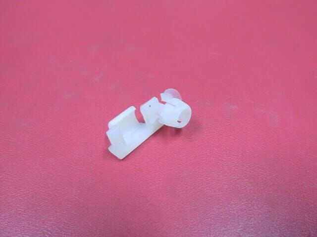 UNIVERSAL UNIVERSAL-; BAGAJ KAPAĞI KİLİT KLİPSİ A TİPİ TÜM ARAÇLAR İÇİN