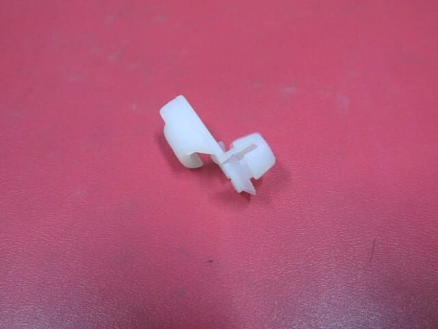 UNIVERSAL UNIVERSAL-; BAGAJ KAPAĞI KİLİT KLİPSİ A TİPİ TÜM ARAÇLAR İÇİN