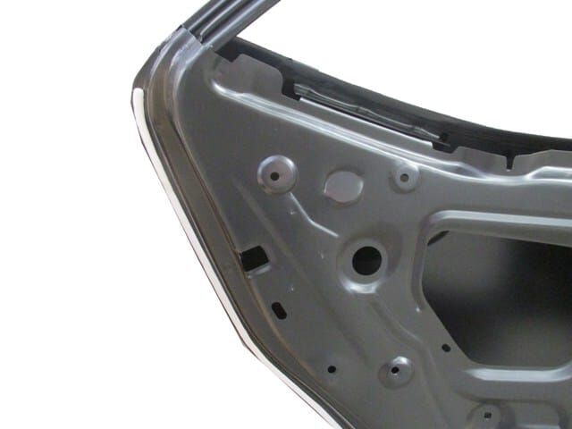 TOYOTA COROLLA- NDE180- 13/18; ARKA KAPI KOMPLE SOL SİYAH (BAND DELİKSİZ) (İCELİ/ÇEKOMASTİKLİ) (TW)