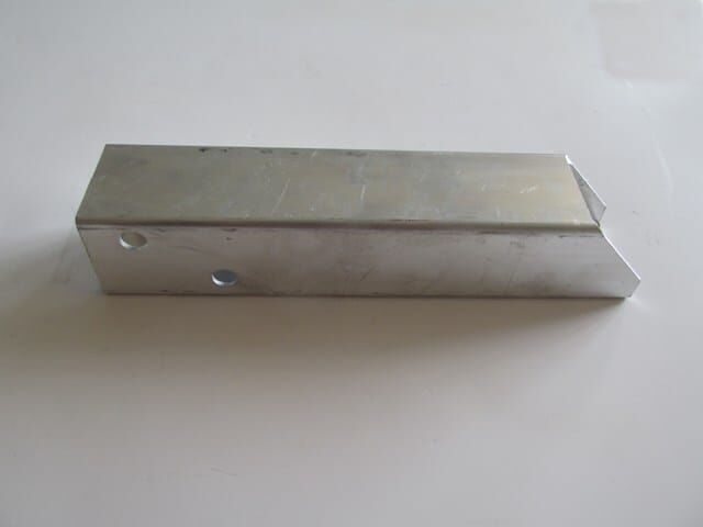 MERCEDES A CLASS- W176- 11/17; ÖN PANEL BAĞLANTI BRAKETİ (KÜÇÜK) SAĞ/SOL AYNI (ADET)