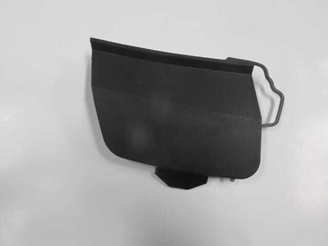 VOLKSWAGEN JETTA- 6- 14/18; ARKA TAMPON ÇEKİ DEMİRİ KAPAĞI (KARLIĞA TAKILAN)(TW)