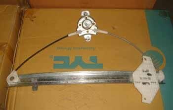 HYUNDAI ACCENT- MILENYUM- 00/02; ÖN CAM KRİKOSU SAĞ MANUEL (HUSHAN)