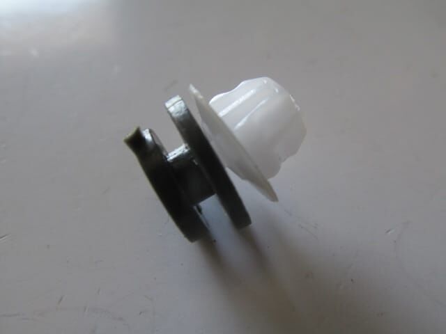 UNIVERSAL UNIVERSAL-; KAPI DÖŞEME KLİPSİ (RENAULT/DACIA)