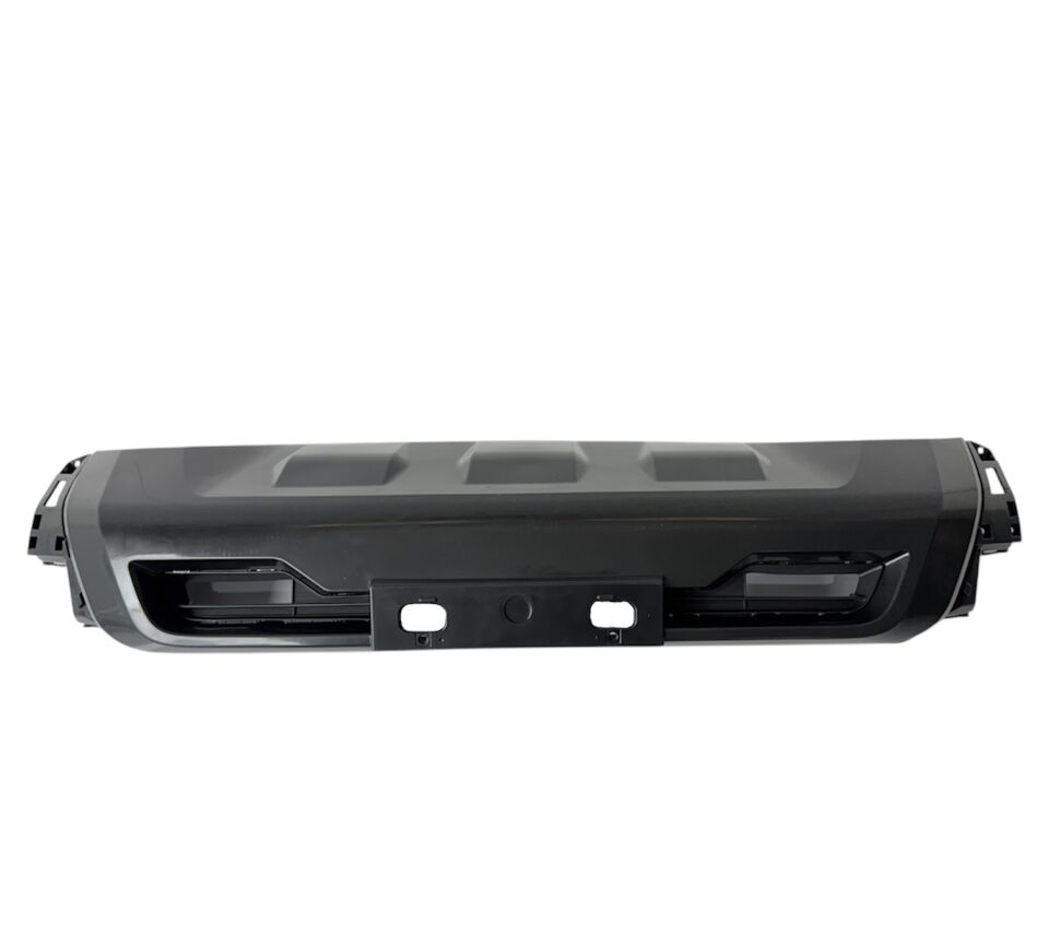 Toyota Tampon Hılux Rocco 21-23 Ön (Alt Parça)