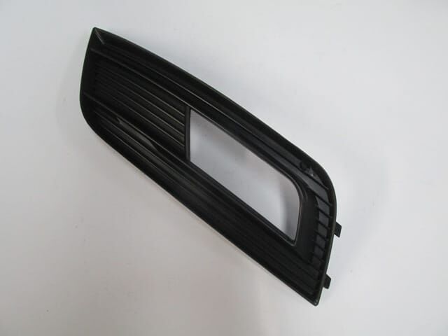 AUDI A4- 13/15; SİS LAMBA KAPAĞI SOL SİS DELİKLİ (NİKELAJ ÇITASIZ) (TW)