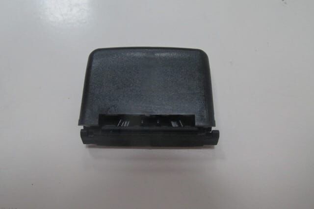 MERCEDES B CLASS- W245- 05/11; HAVALANDIRMA IZGARASI YÖN DÜĞMESİ