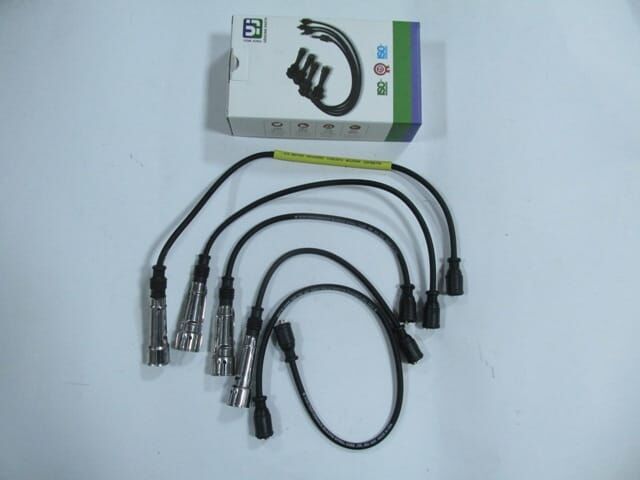 VOLKSWAGEN POLO- CLASSIC- 96/01; BUJİ KABLOSU TAKIM (8V)(1F)1.6 cc (YOW JUNG)