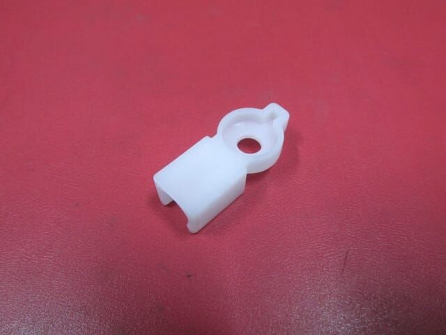 UNIVERSAL UNIVERSAL-; FAR KLİPSİ CARELLO TİPİ TÜM ARAÇLAR İÇİN