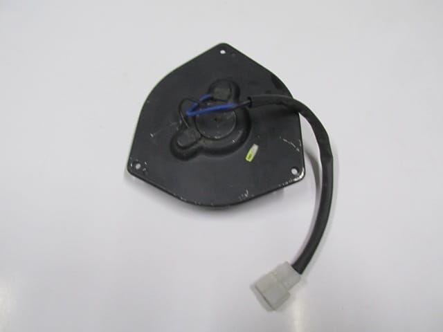 UNIVERSAL UNIVERSAL-; FAN MOTORU 3 BAĞLANTILI BÜYÜK TİP