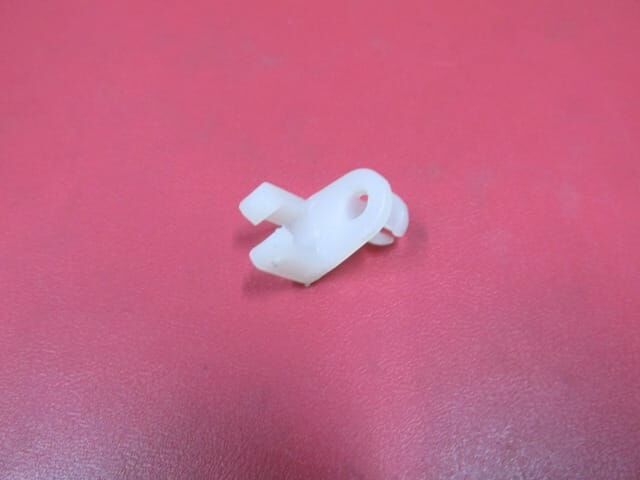 UNIVERSAL UNIVERSAL-; ÖN/ARKA KAPI DIŞ AÇMA KOLU KLİPSİ (SUZUKI)