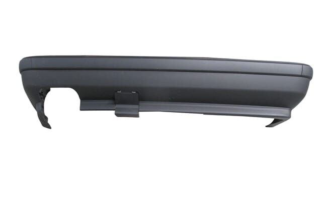 BMW 5 SERI- E34- 88/95; ARKA TAMPON SİYAH (KENDİNDEN BANTLI/ÇEKİ DEMİRİ KAPAKLI) (M-TECH/M5)