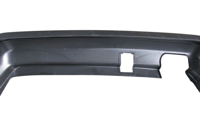 BMW 5 SERI- E34- 88/95; ARKA TAMPON SİYAH (KENDİNDEN BANTLI/ÇEKİ DEMİRİ KAPAKLI) (M-TECH/M5)