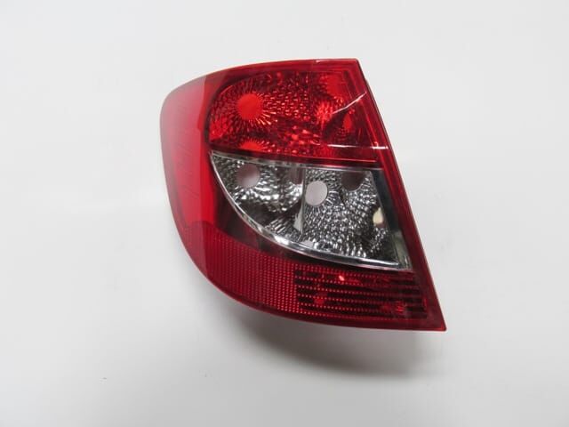 RENAULT SYMBOL- THALIA- SD- 09/12; STOP LAMBASI SOL KIRMIZI/BEYAZ DUYSUZ (MARS) (E MARKLI)