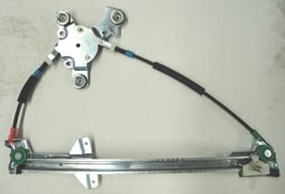 AUDI A6- 95/97; ÖN CAM KRİKOSU SOL ELEKTRİKLİ/MOTORSUZ (TW)