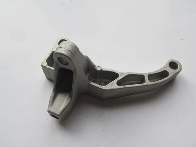 RENAULT FLUENCE- 09/16; ŞANZUMAN TAKOZU ALT OTOMATİK (ALÜMİNYUM)