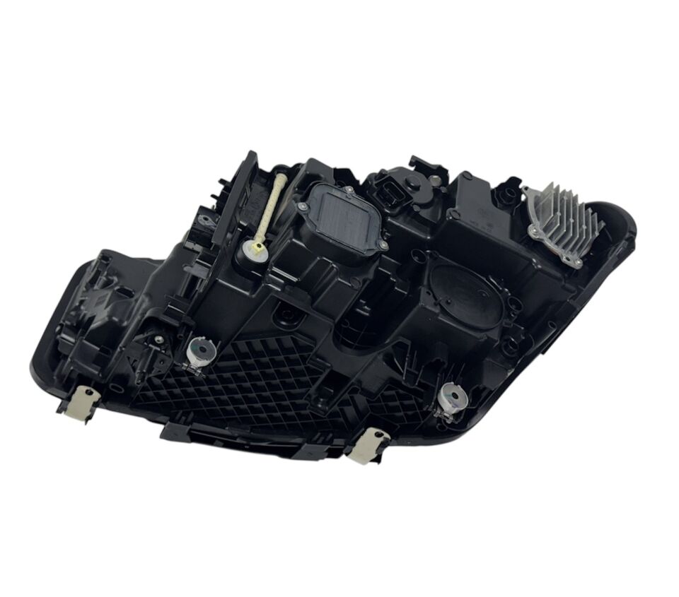 Bmw Far 520 G30 20-23 Sağ (Beyinler Üstünde)