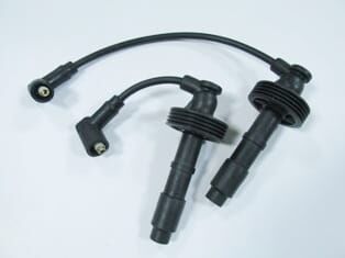 VOLVO S40- 96/00; BUJİ KABLOSU TAKIM (16V)(B4194T-B420452)1.9/2.0 cc (YOW JUNG)