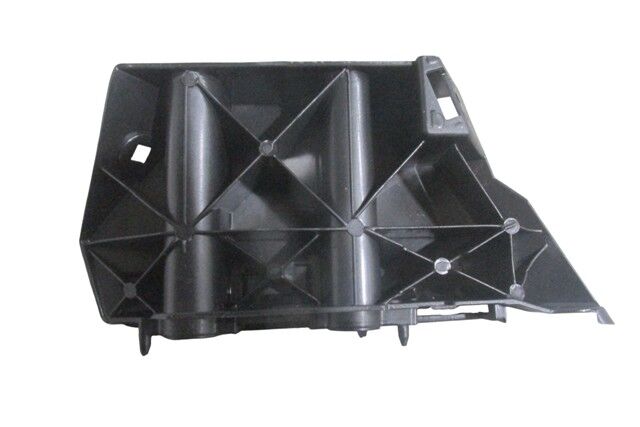 (YENİ ÜRÜN!!!)SEAT LEON- 13/16; ÖN TAMPON BAĞLANTI BRAKETİ UÇ SAĞ (TW)