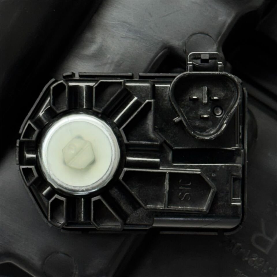 Toyota Far Hılux Revo 21-24 Sol (Mercekli/İçi Krom)/(Hılux Yazılı-hi-cruiser)