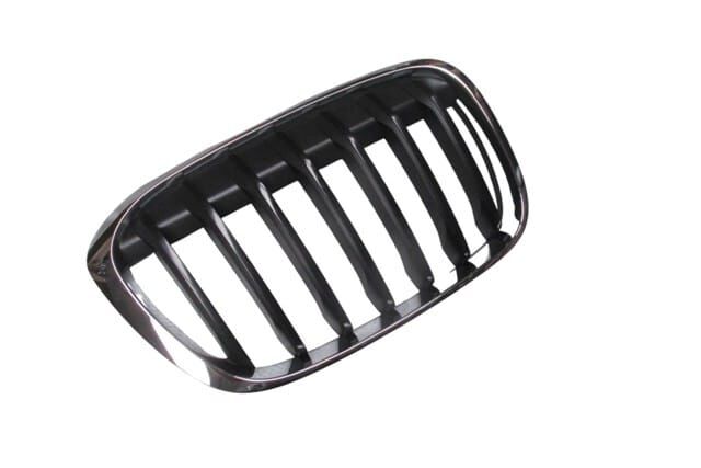 BMW X1- F48- 15/18; ÖN PANJUR SAĞ SİYAH/NİKELAJ ÇITALI (TYG)