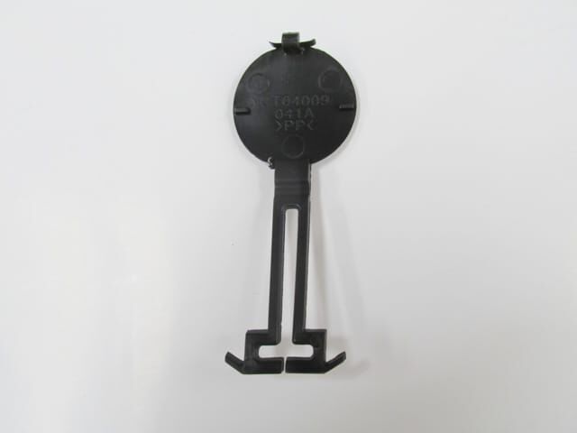 CITROEN C3- 03/06; ÖN TAMPON ÇEKİ DEMİRİ KAPAĞI