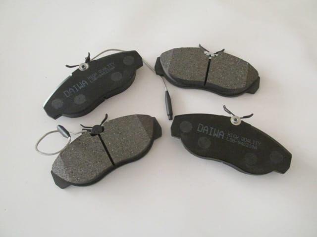 RENAULT TRAFIC- 2- 04/14; ÖN FREN BALATASI (2 KABLOLU)(DİSK)(145x60,5x18) (BRAMAX)