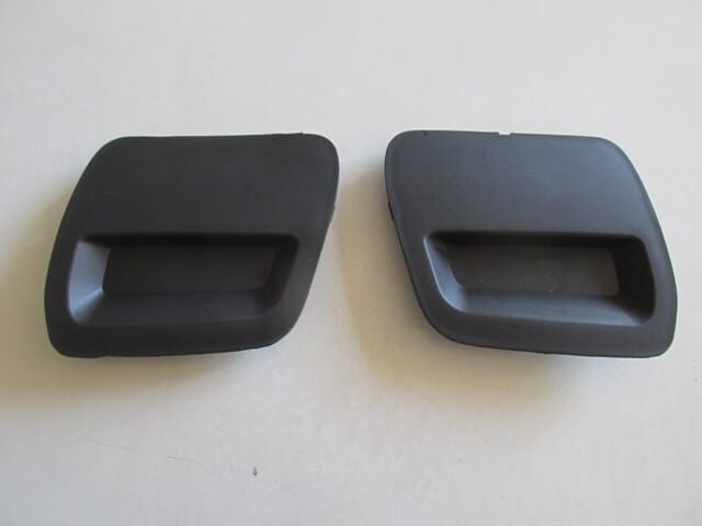 DACIA DUSTER- 18/24; ÖN TAMPON ÇEKİ DEMİRİ KAPAĞI SİYAH (SAĞ/SOL SET 2 PARÇA)