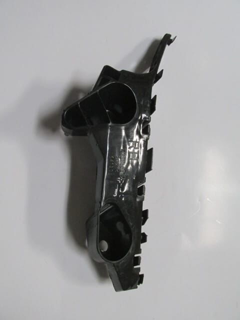 MAZDA 3- SD/HB- 14/16; ÖN TAMPON BRAKETİ SAĞ (PLASTİK) (TYG)