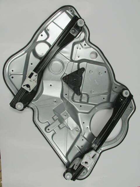 SKODA OCTAVIA- 05/09; ÖN CAM KRİKOSU SAĞ ELEKTRİKLİ/MOTORSUZ (TABLALI) (HUSHAN)