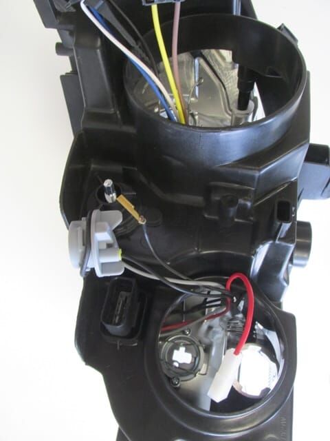 PEUGEOT 301- 13/16; FAR LAMBASI SAĞ MANUEL/ELEKTRİKLİ (H7/H1) (AYFAR) (E MARKLI)