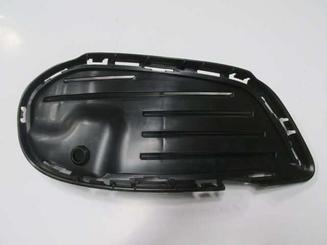 MERCEDES C CLASS- W205- 14/17; SİS LAMBA KAPAĞI BRAKETİ SOL SENSÖR DELİKLİ (AMG)(TW)