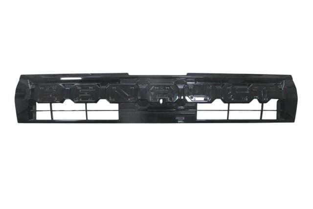 RENAULT DUSTER- 24/25; ÖN PANJUR (LOGOSUZ) (KAMERA DELİKLİ) (PARLAK SİYAH)