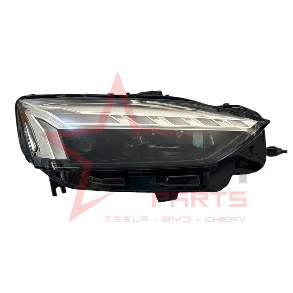 2020-2023 Audi A5 Sağ Far (Matrix/Beyinler Üstünde/Logolu) 8W6941040