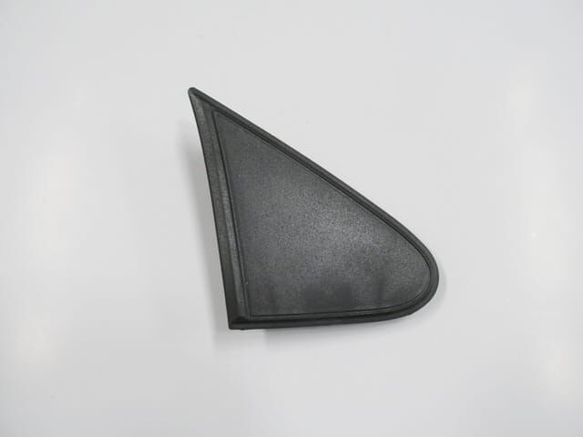 CITROEN BERLINGO- 08/18; KAPI AYNA MUSKASI SAĞ SİYAH (ÇAMURLUK ÜST ÜÇGEN PLASTİĞİ)