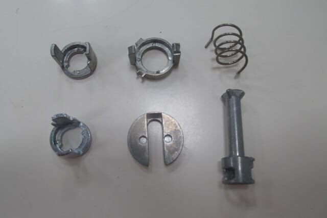 BMW X5- E53- 00/06; ÖN/ARKA KAPI KİLİTLEME BUTONU SET (6 PARÇA)