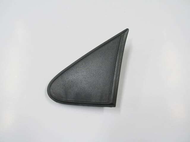 PEUGEOT PARTNER- VAN- 10/18; KAPI AYNA MUSKASI SOL SİYAH (ÇAMURLUK ÜST ÜÇGEN PLASTİĞİ)