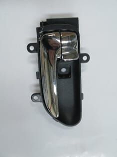 NISSAN X TRAIL- 08/12; ÖN KAPI İÇ AÇMA KOLU SOL SİYAH (ELCEĞİ NİKELAJLI) (HUSHAN)