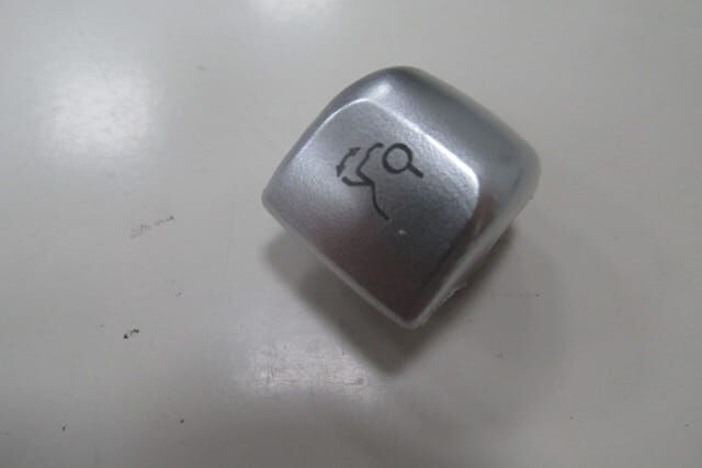 MERCEDES C CLASS- W205- 14/20; BAGAÇ AÇMA DÜĞMESİ BUTONU