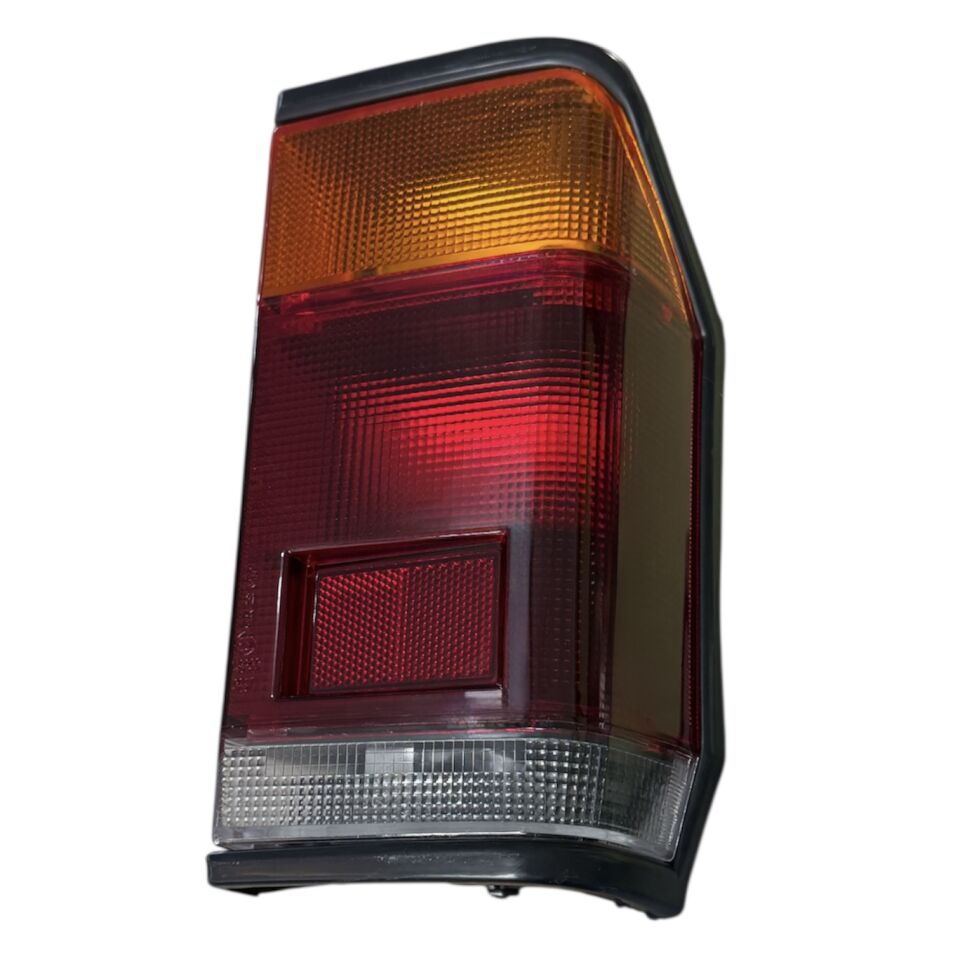 87-98 Mazda E2200 Sağ Stop (Sarı Kırmızı)